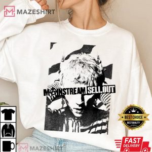 35. Machine Gun Kelly Wavy Portrait T Shirt Women 2 white sweatshirt