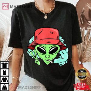 Marijuana Smoking Alien Just Chilling Weed Stoner 420 Women black
