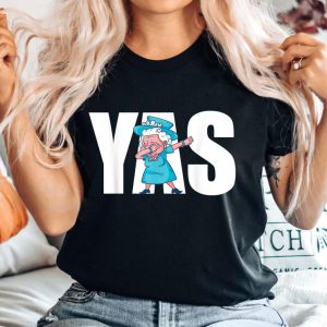 YAS QUEEN Elizabeth II Dabs Dab Funny Meme Dabbing T-Shirt, Platinum Jubilee 2022 Celebration Shirt