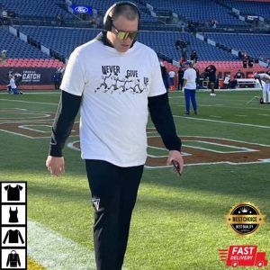 Garett Bolles Never Give Up Funny T-Shirt