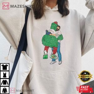 Jason Kelce And Philly Phanatic Hug Unisex T shirt 3