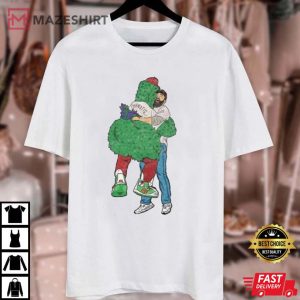 Jason Kelce And Philly Phanatic Hug Unisex T shirt 4