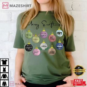 Merry Swiftmas Taylor Song Bulbs T Shirt (2)