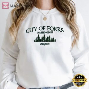 City of Forks Washington Rainforest Embroidered Sweatshirt (1)