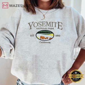 Yosemite National Park Embroidered Sweatshirt (1)