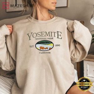 Yosemite National Park Embroidered Sweatshirt (3)