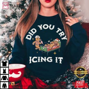 Christmas Nurse Gingerbread Did You Try Icing It T Shirt (2)