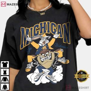 Michigan Wolverines Looney Tunes Football NCAA T Shirt (4)