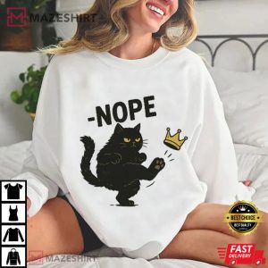 No Kings In America Black Cat Funny Political Meme T Shirt (4)