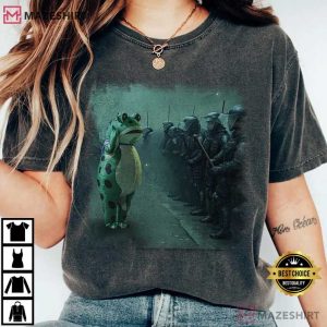 Resist Portland Frog I Stand With Frog Anti ICE Anti Fascism T-Shirt