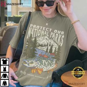 National Parks Respect The Local Wildlife Comfort Colors T Shirt (1)