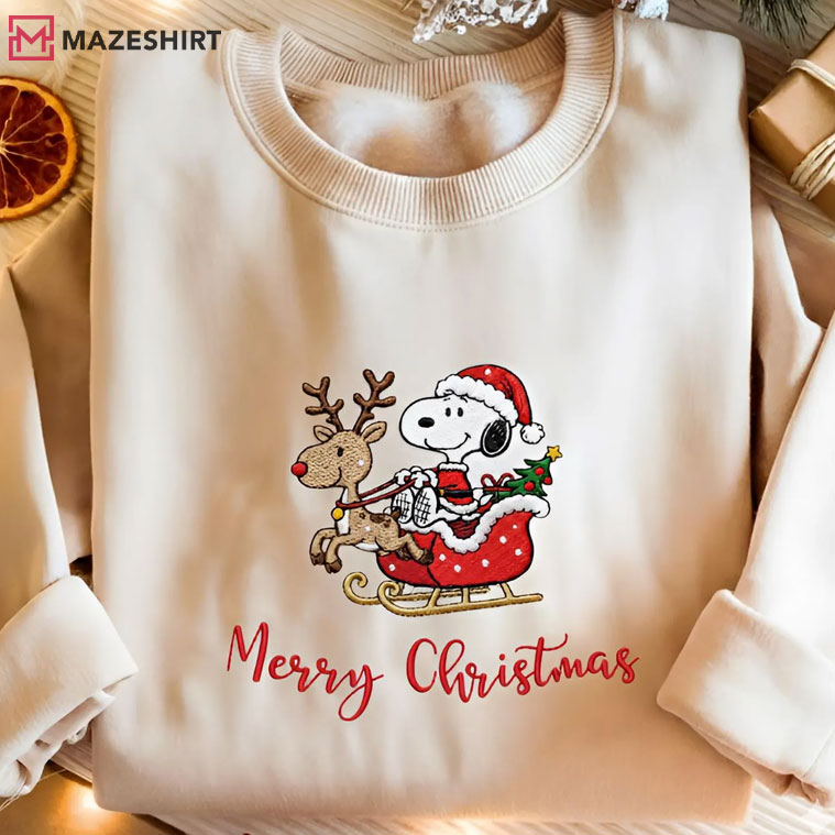 Snoopy Peanuts Cute Christmas Embroidered Sweatshirt Snoopy Peanuts Cute Christmas Embroidered Sweatshirt
