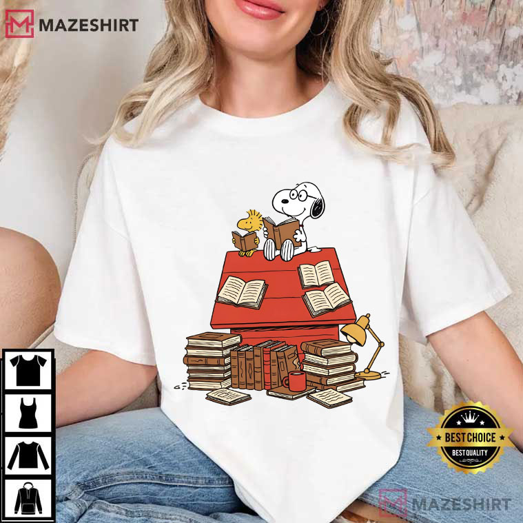 Book Lover Snoopy Reading Book Cute Librarian T-Shirt