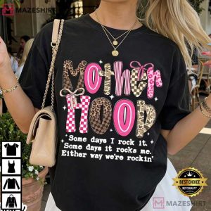 Motherhood Retro Leopard Print Mom Life T Shirt (2)