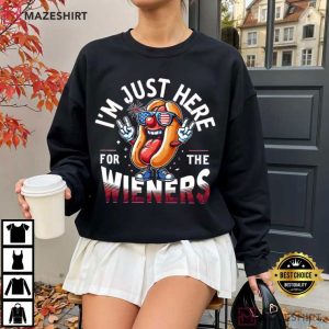 Just Here For The Weiners Graphic Funny 4th Of July Hot Dog Retro T Shirt (4)