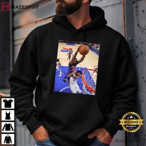 Mitchell Robinson Dunks On Joel Embiid New York Knicks Basketball T Shirt (2)