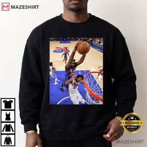 Mitchell Robinson Dunks On Joel Embiid New York Knicks Basketball T Shirt (3)
