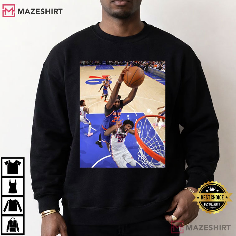 Mitchell Robinson Dunks On Joel Embiid New York Knicks Basketball T-Shirt Mitchell Robinson Dunks On Joel Embiid New York Knicks Basketball T-Shirt