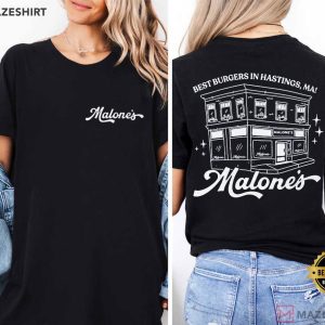Malone's Bar Off Campus Briar Uni Hockey Romance T Shirt (4)