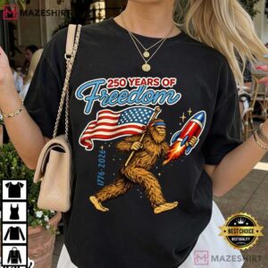Bigfoot 250 Years Of Freedom Patriotic Sasquatch 4th Of July T Shirt