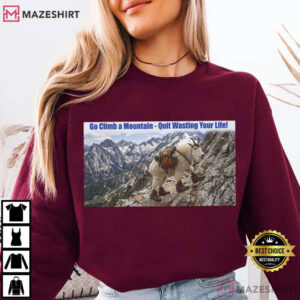 Mountain Climbing Photo Hiker Goat Graphic T Shirt (4)
