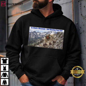 Mountain Climbing Photo Hiker Goat Graphic T Shirt (1)