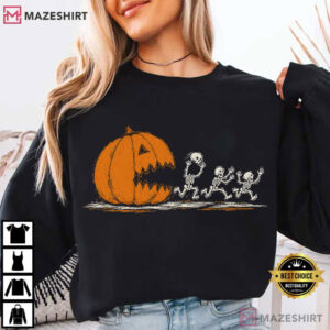 Skeletons Running From Pumpkin Funny Halloween T Shirt (4)
