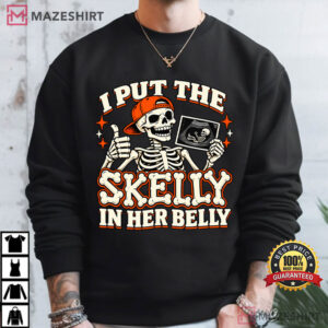 Halloween Spooky Baby Announcement Skelly In My Belly T Shirt (2)